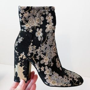 NEW NINE WEST Jacquard Booties
